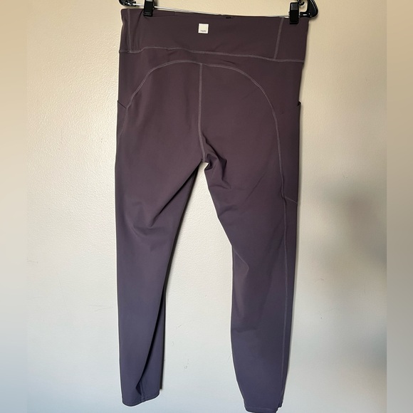 Vuori Stride Leggings in Brown/Hazel with Pockets - Picture 3 of 4